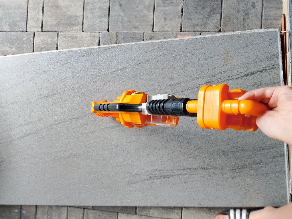 Pistolet NERF :)
