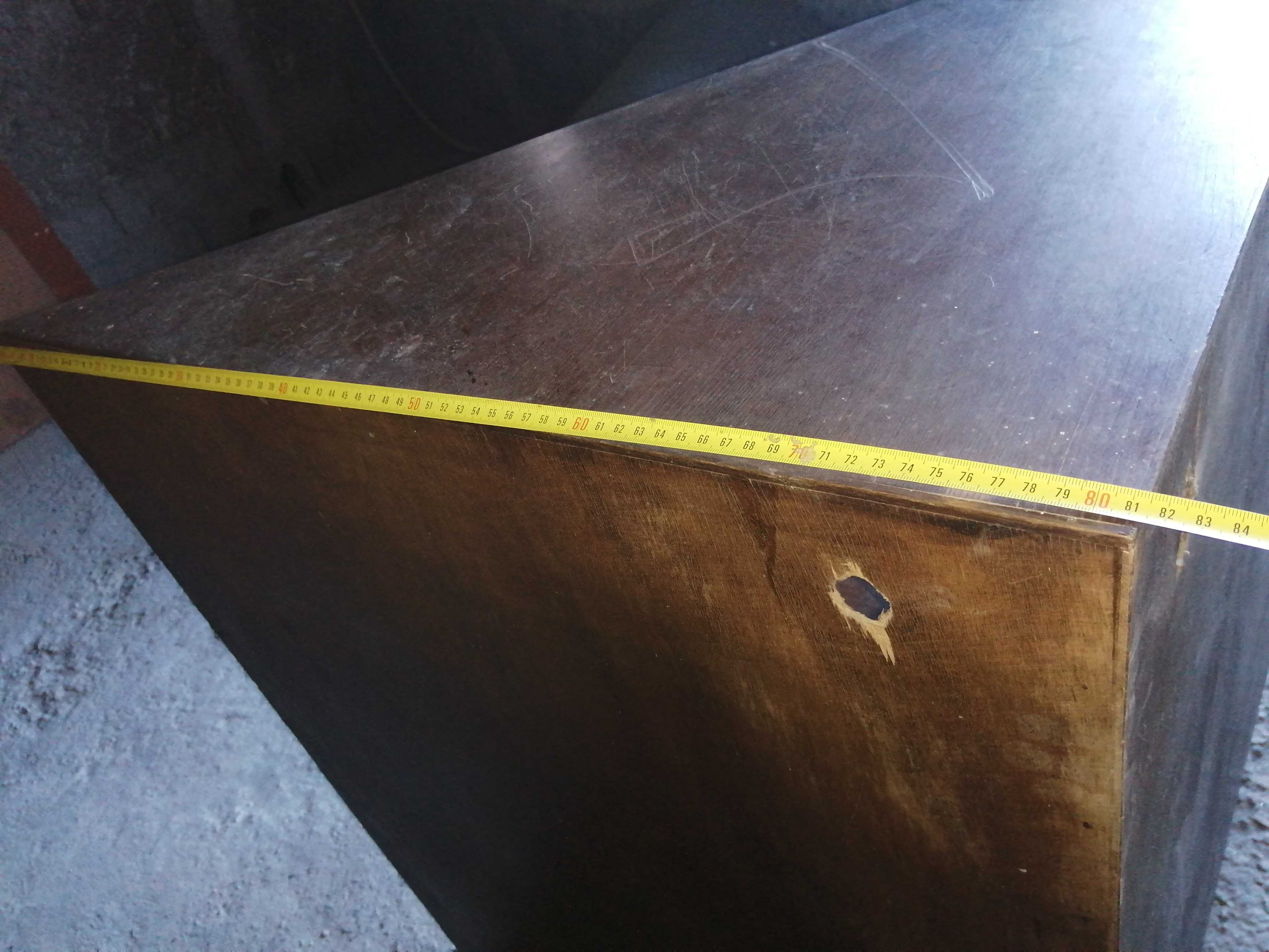 Móvel de canto triangular