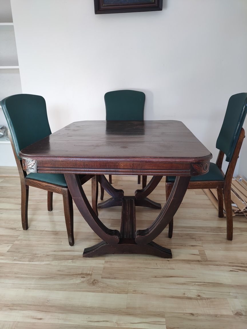 Stół stary +pięć krzeseł