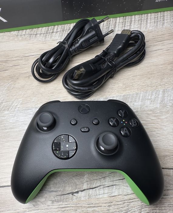 Продам Xbox Series X 2TB Galaxy Black