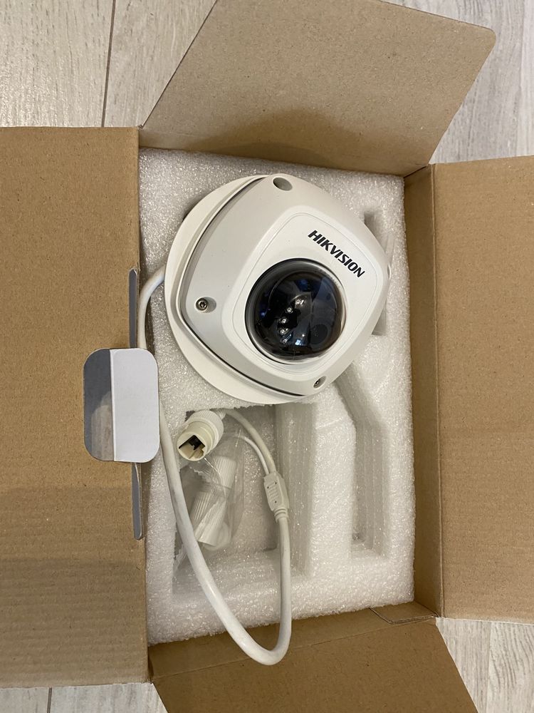 Kamera Hikvision DS-2CD2512F-I z PoE