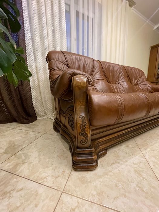 Шкіряний диван та два крісла