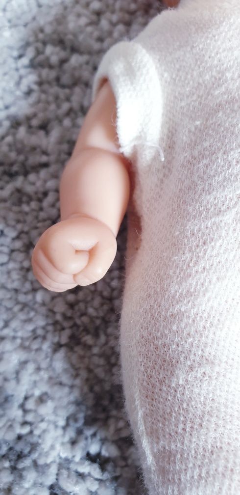 Lala niemowlak lalka bobas dzidzius z ubrankami