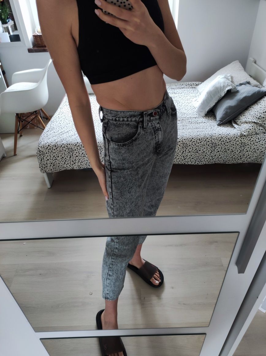 Szare marmurowe spodnie z wysokim stanem mom fit rozmiar XS