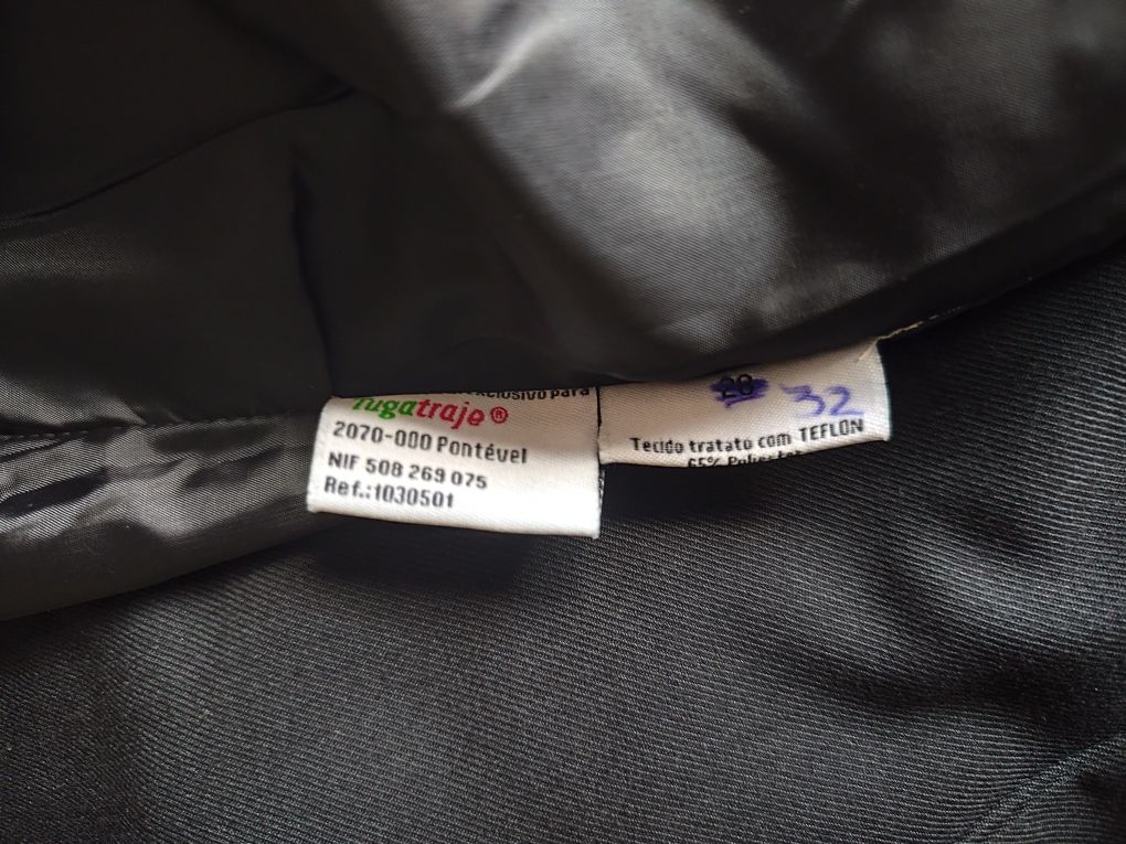 Traje académico masculino