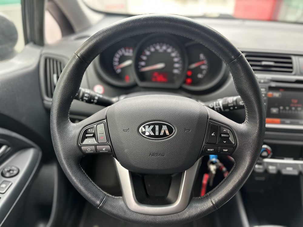 kia Rio 2013 1.3i impecavel!!