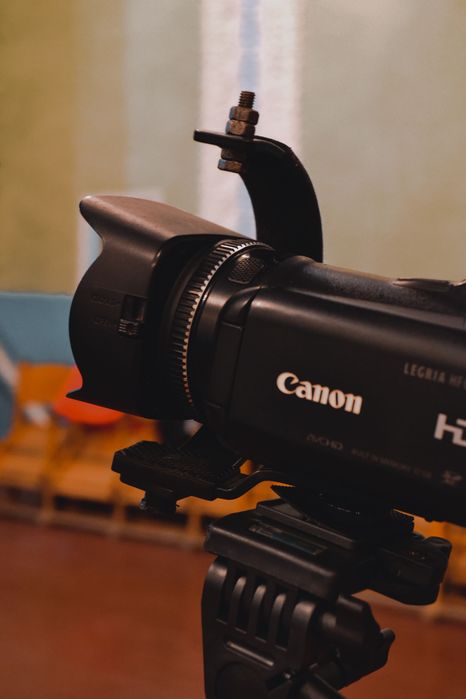 Canon Legria HF G10- відеокамера