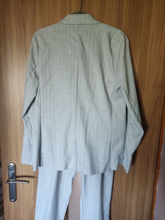 Garnitur marynarka plus spodnie rozmiar XL/42