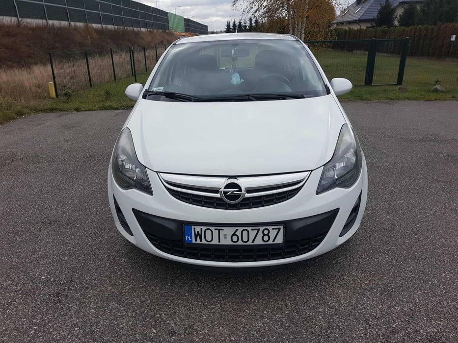 Opel Corsa d 1.4  16v benzyna