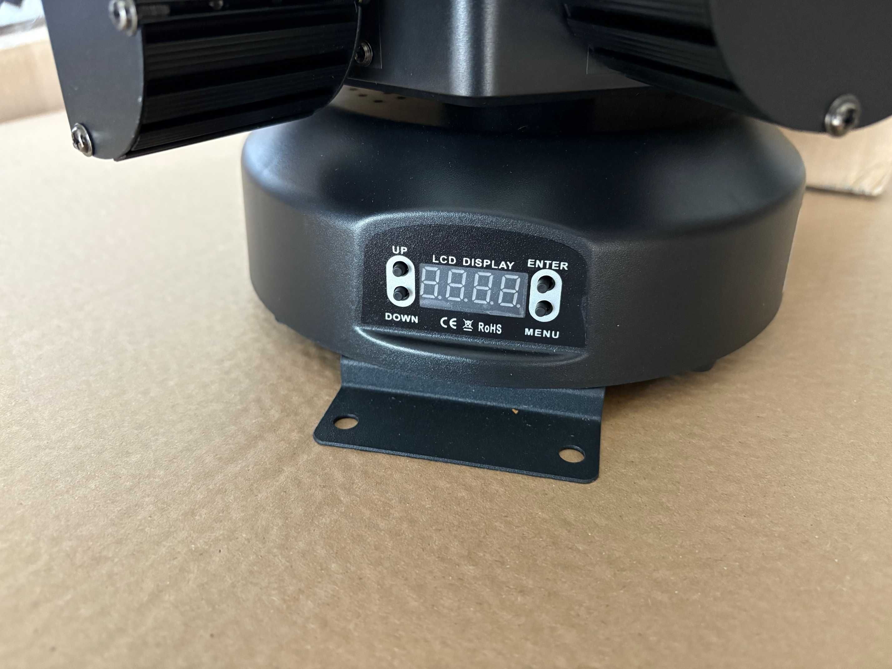 Głowa Ruchoma HOLDLAMP LED 6 Arms 4w1 DMX RGBW 180W Efekt Strobo Sound