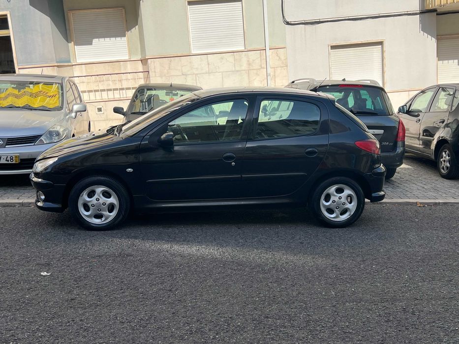 Peugeot 1.4 HDI Black and Silver - Muito económico