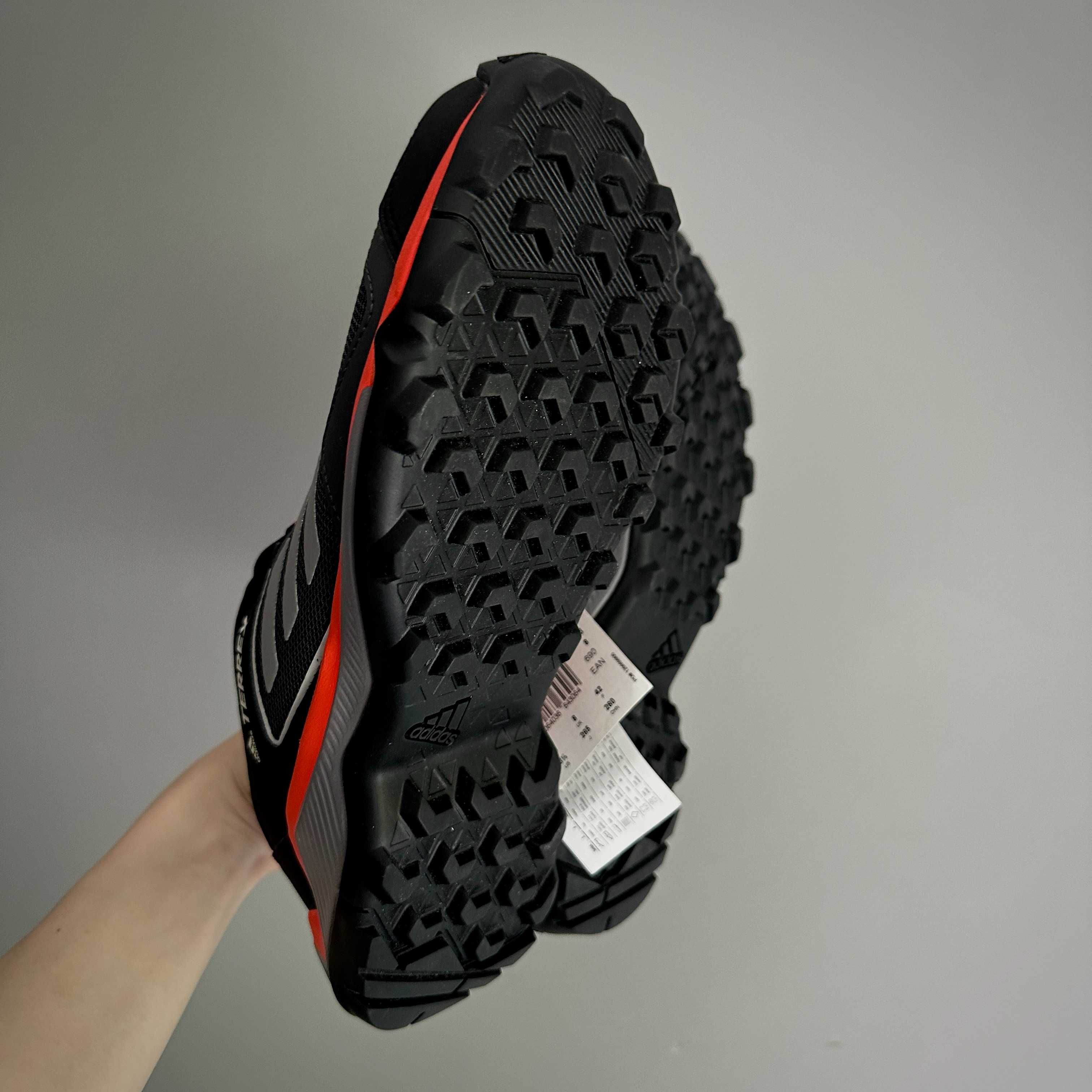 ОРИГІНАЛЬНІ нові трекінгові кросівки Adidas Terrex, 42 р. без коробки