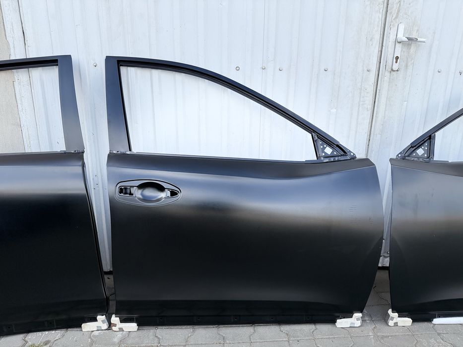 Дверка дверь задня передня ліва права Rogue T32 Рог т32 розборка