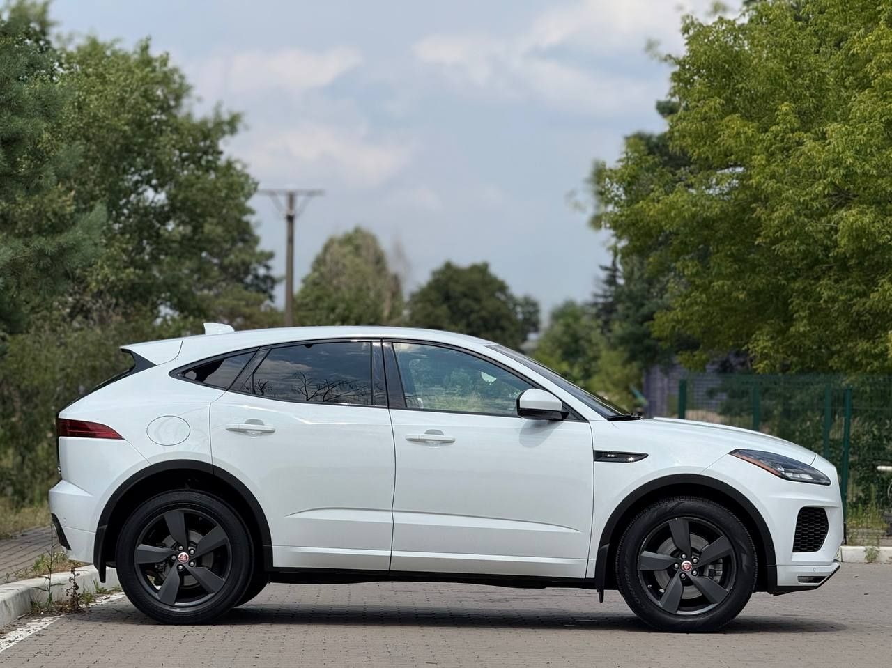 Jaguar E-Pace 2019 року, 2.0 бензин, AWD, автомат, пробіг 38 тис.км.