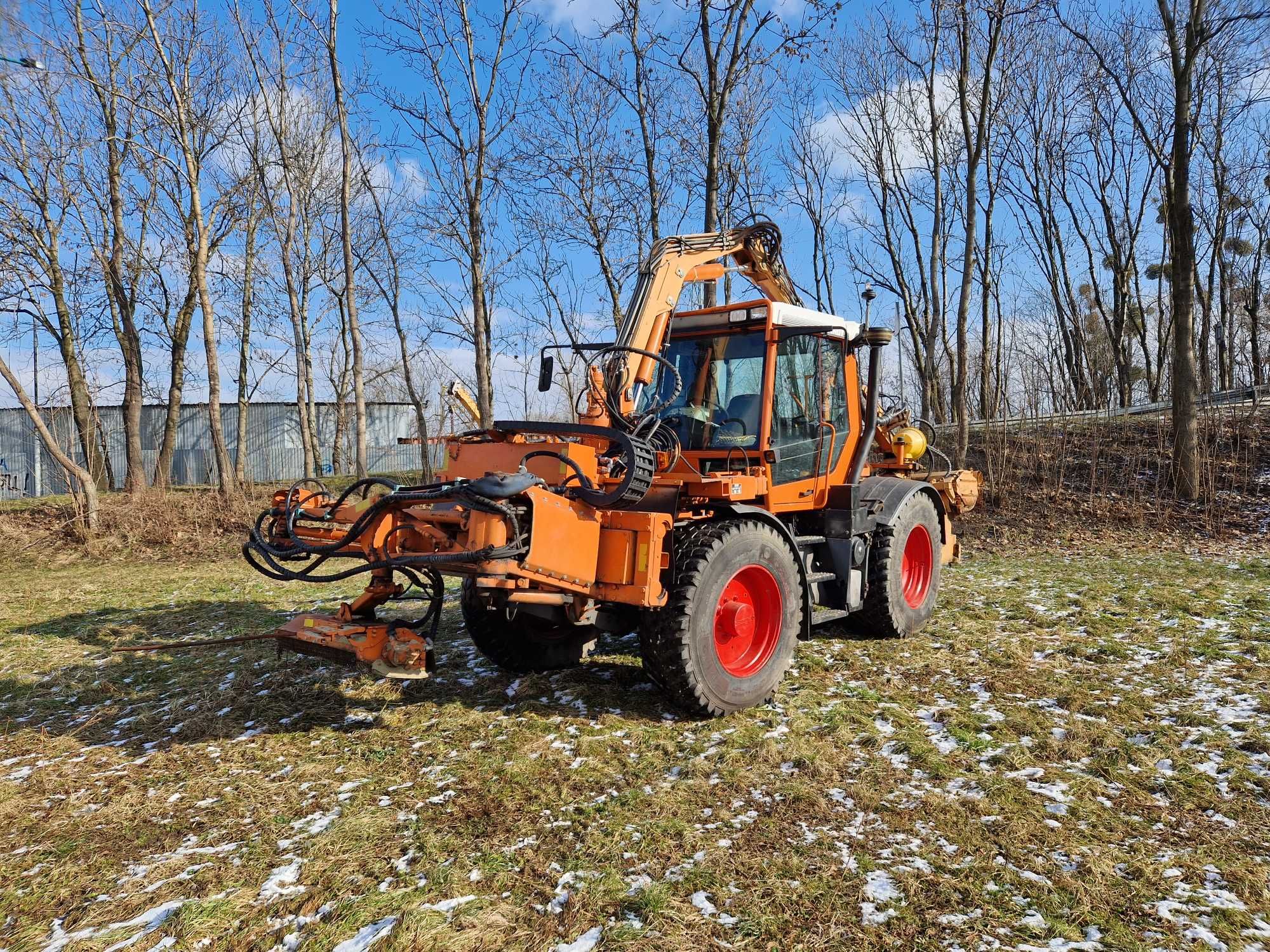 Ciągnik rolniczy FENDT 524 komunalny