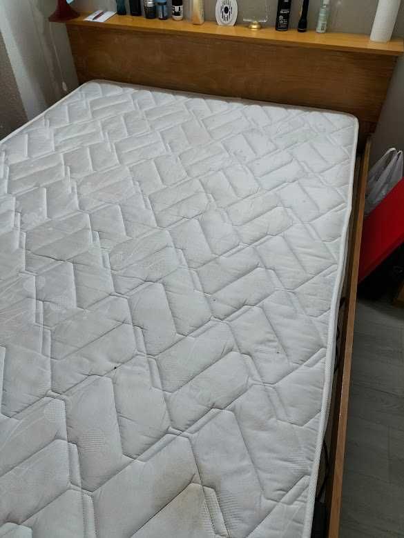 Cama de casal em faia com 4 gavetoes e colchao de molas