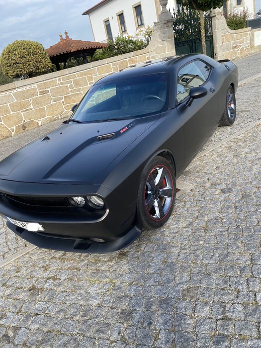 Dodge Challenger 3.6 edição especial Rally Redline