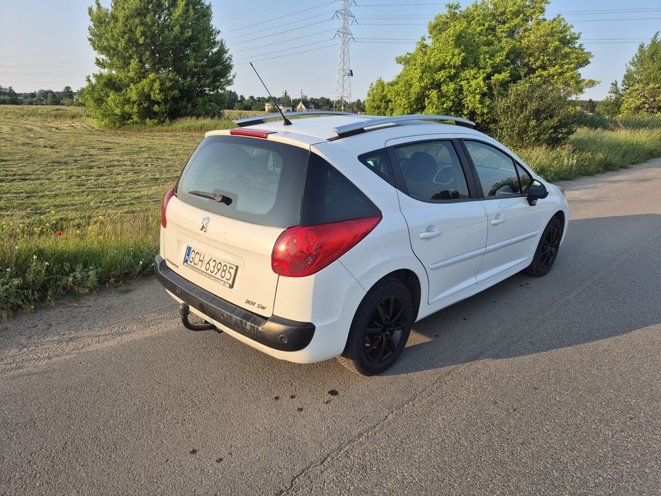 Peugeot 207SW 1,6Hdi exlusive chromy panorama hak tempomat klima zamia