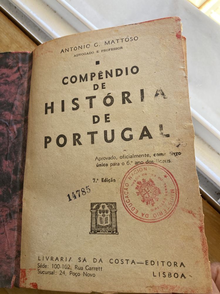 História Portugal António Mattoso e árvores reverentes do Congo