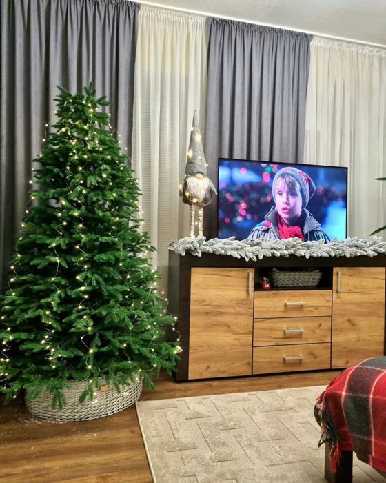 Новорічна спідниця, новорячна гірлянда, новорічні подарунки, декор