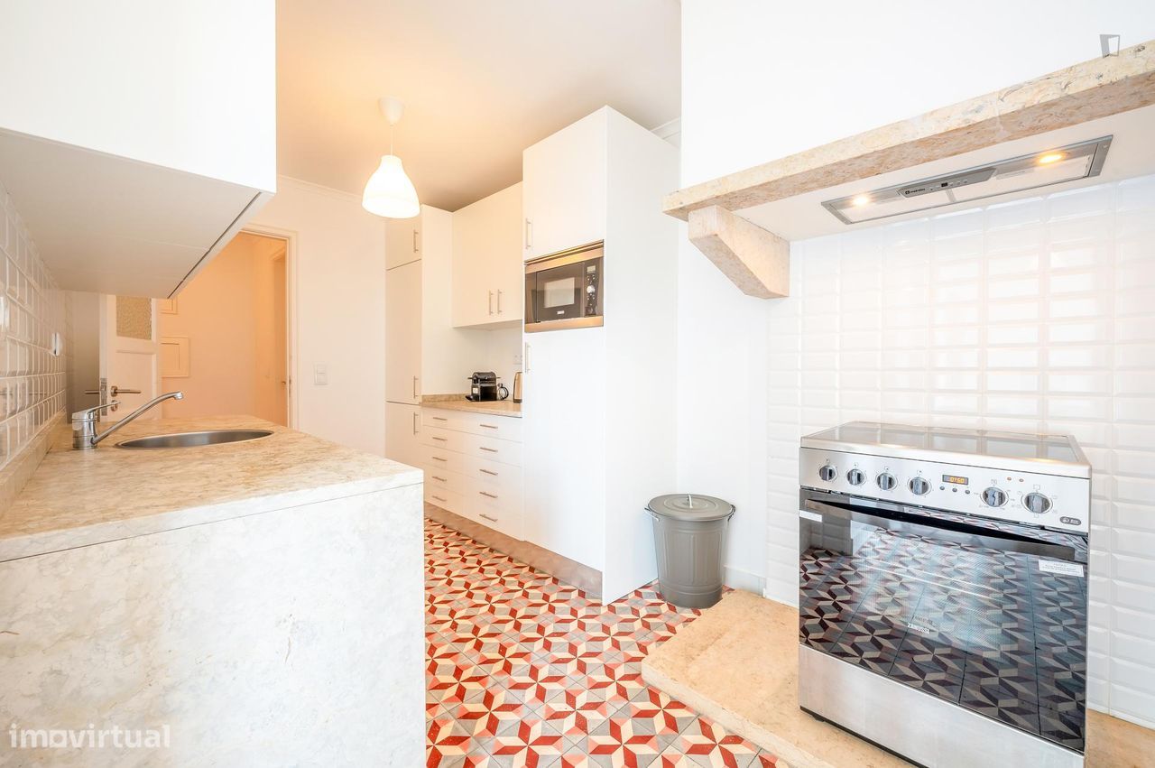 707375 - Quarto com cama de casal, com casa de...