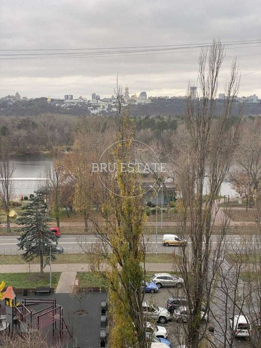 Видова на Дніпро 1к 34м Лівобережна Русановка, Русанівська Набережна 6