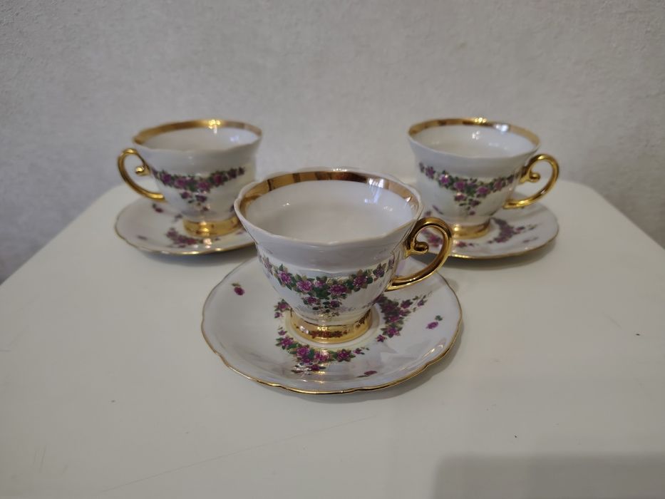 Кофейные чашки и блюдца Дружковка