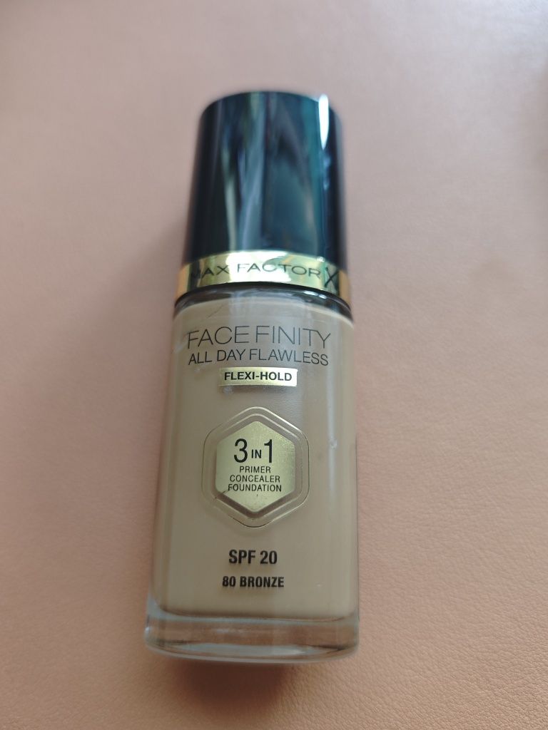 Max Factor Facefinity All Day Flawless 3w1