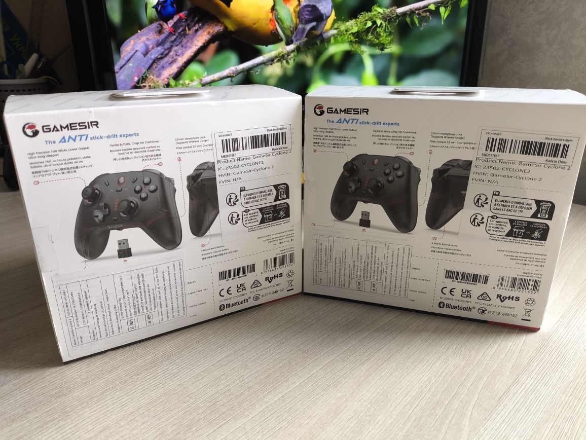 Чорний Геймпад Gamesir Cyclone 2 з док-станцією. Джойстик чорний.