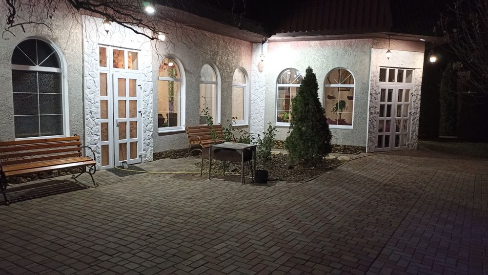 Апартаменти ,чан,басейн, лазня.