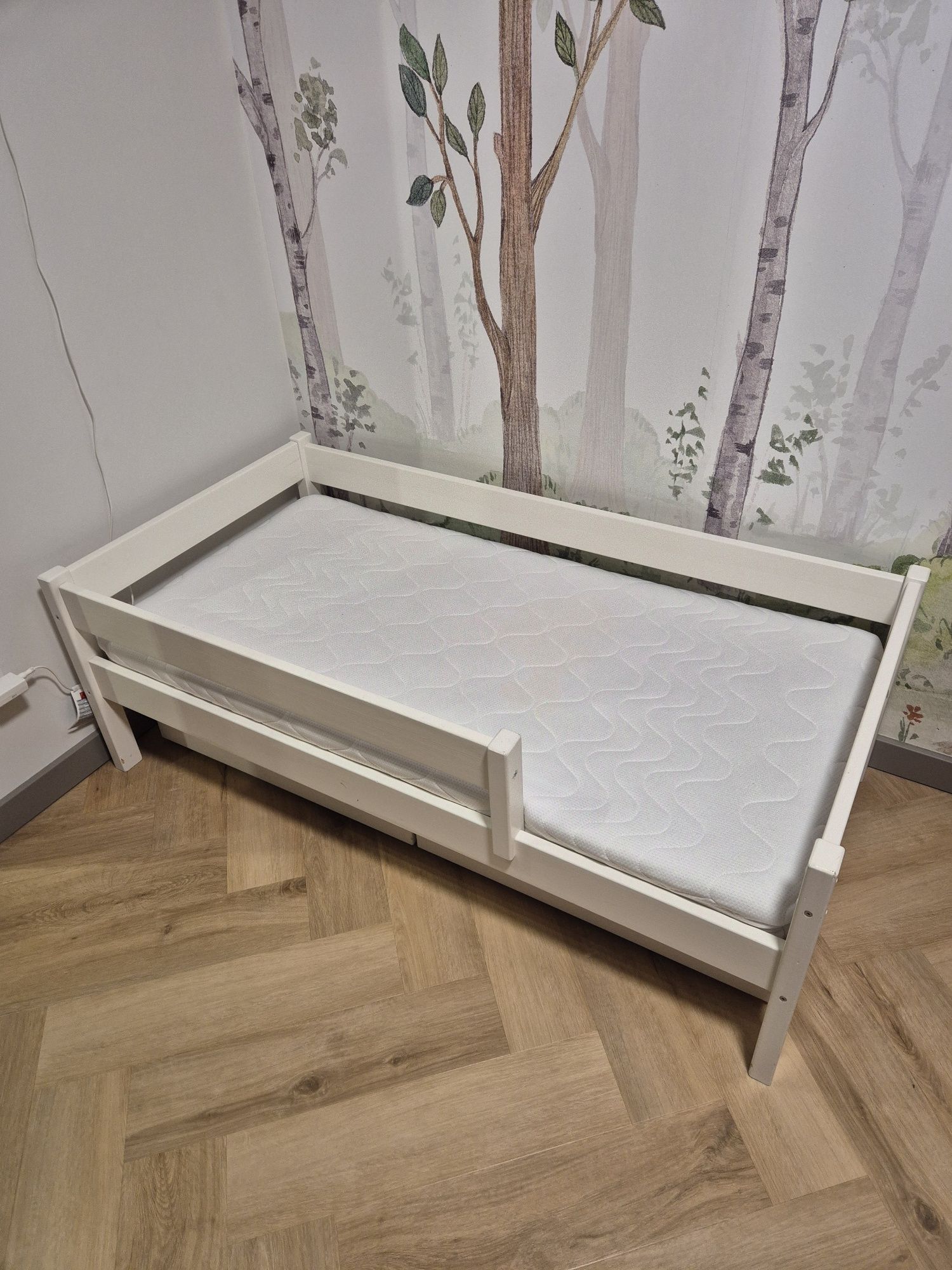 Łóżko dziecięce z pojemnikiem 140x70