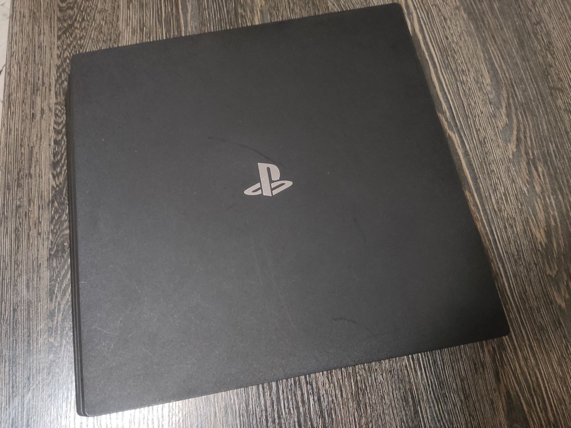 Sony Playstation PS4 Pro 1tb CUH-7216B