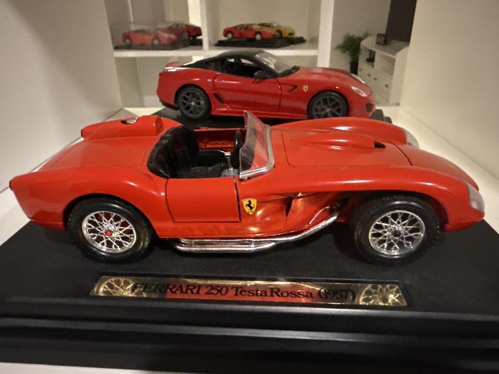 Ferrari Bburago 1/24 testarossa