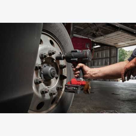 Гайковерт аккумуляторный Milwaukee M18 FHIW2F12-0X