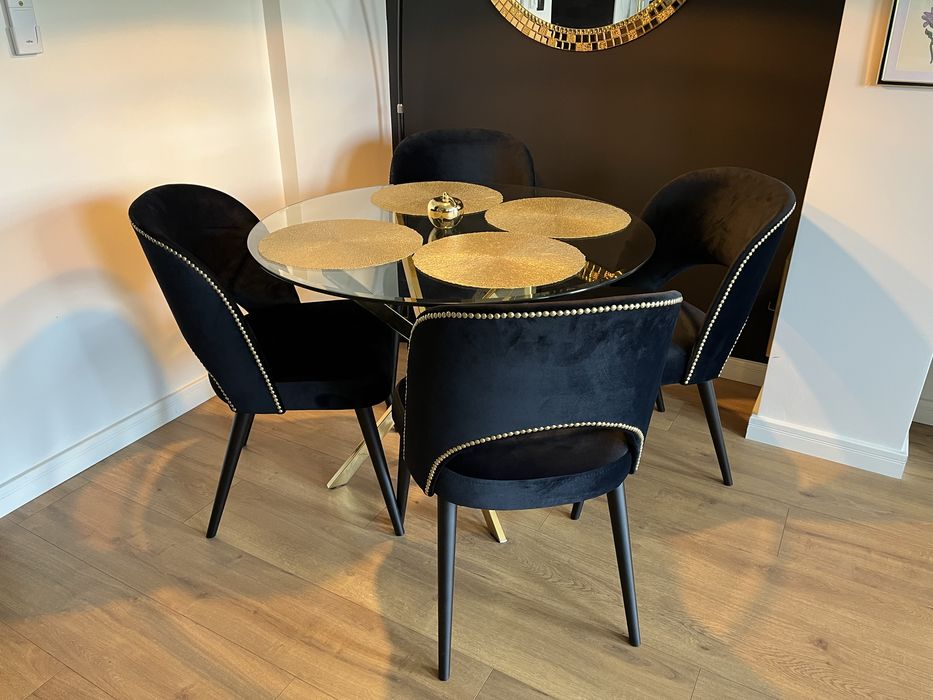 Czarne krzesła do salonu glamour 4 szt.