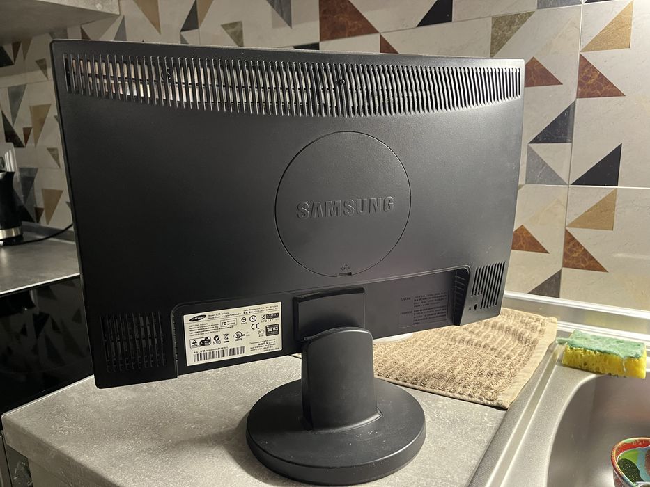 монітор Samsung 19 дюймів, 60Гц