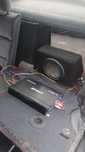 Vendo subwoofer e amplificador com cabos