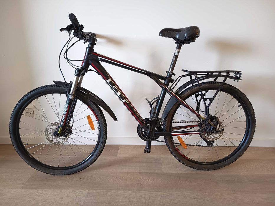 Bicicleta GT Avalanche 4.0 6061 M (18") - Shimano Acera