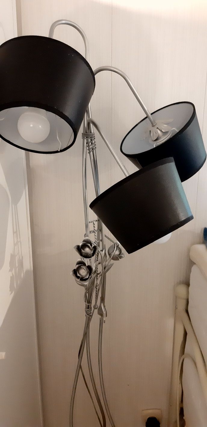 Lampa stan bardzo dobry,  nowe abażury