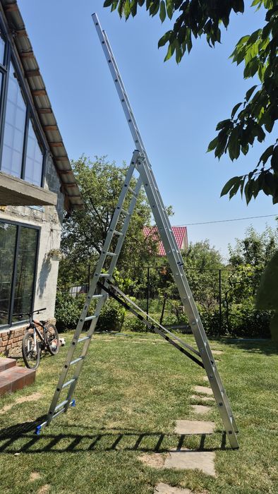Здам в оренду трьох секційну драбину (стрем'янка)