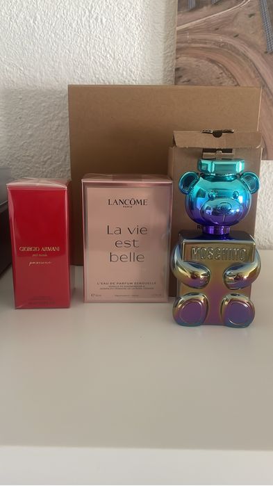 Vendo perfumes e cremes