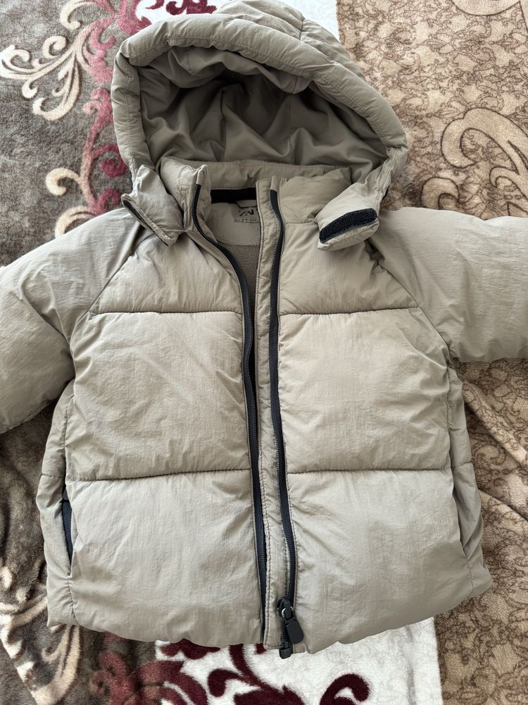 Куртка зима/весна/осінь. Zara