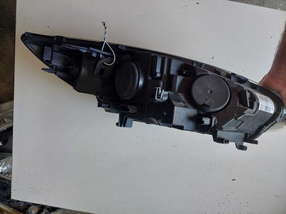 farol esq Renault megane 3