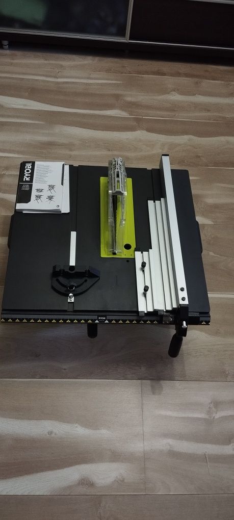 Распиловочный настольный станок Ryobi 1800G , настольный