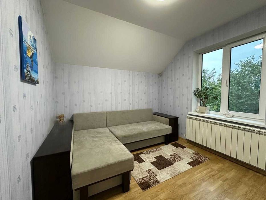 Продаж будинку 191м2 4 кімнати 18 соток