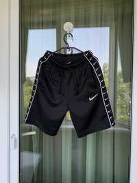 Nike Lampass Shorts