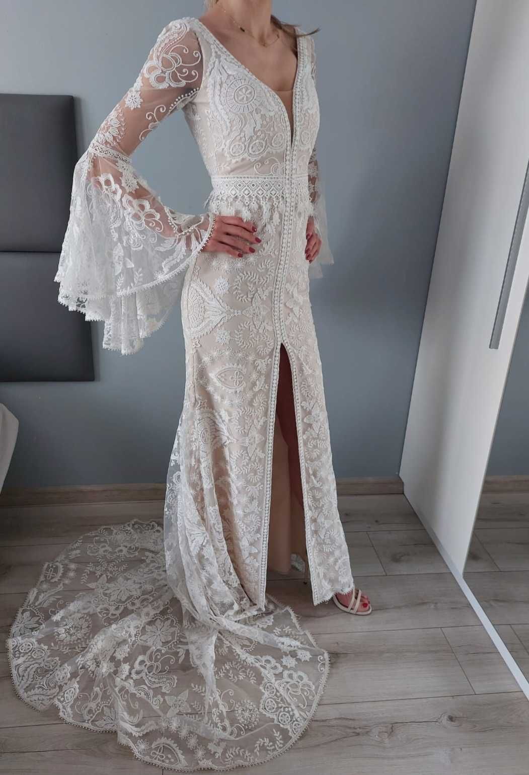 Suknia ślubna BOHO od Dama Couture