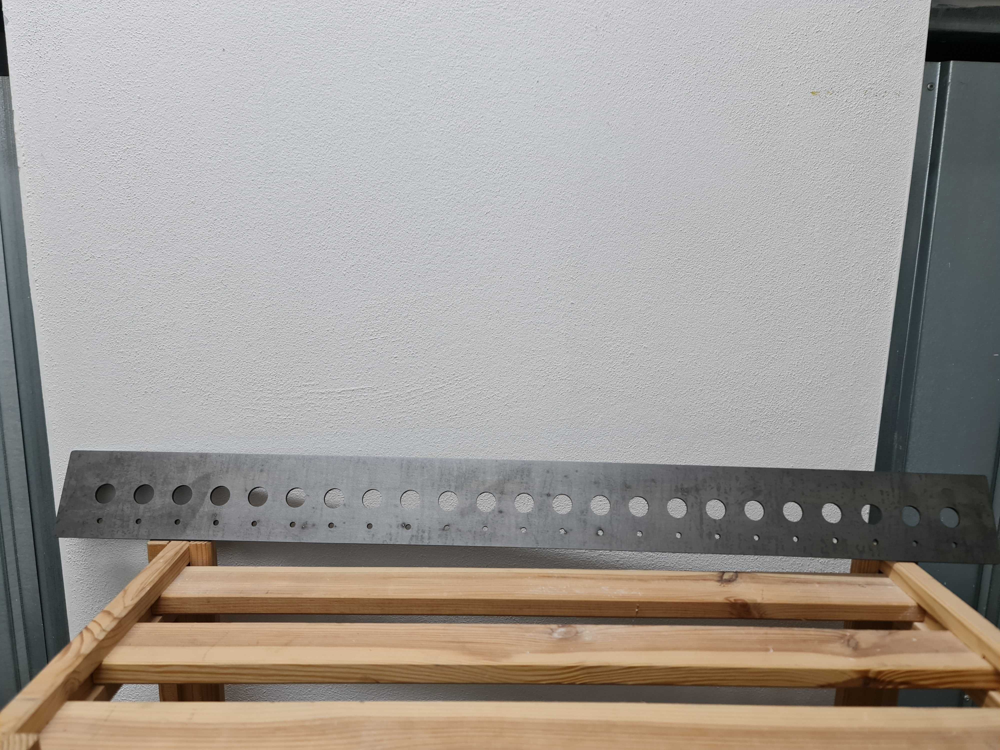 Szablon stolarski - 2 rzędy po 23 otworów