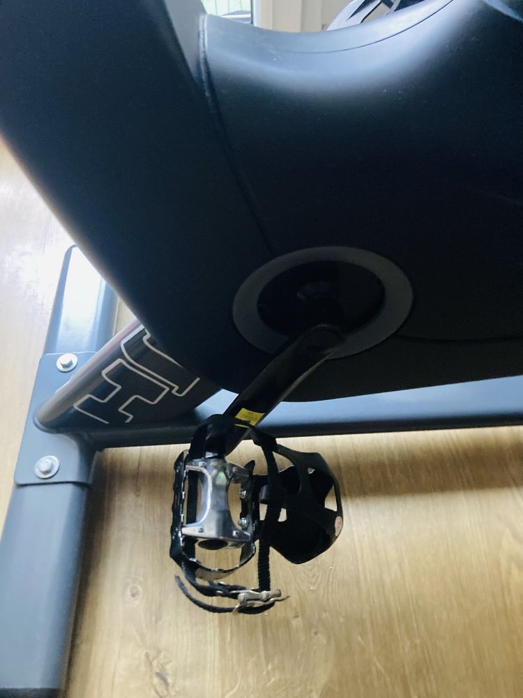 Rower spiningowy HS-065IC Delta czerwony - Hop Sport