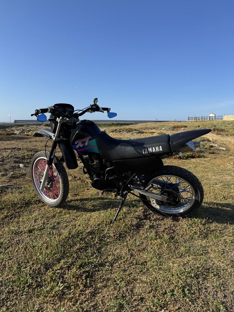 Yamaha xt 350 restaurada